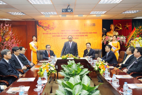 Ủy viên Bộ Chính trị, Phó Thủ tướng Nguyễn Xuân Phúc chúc tết SHB ảnh 1